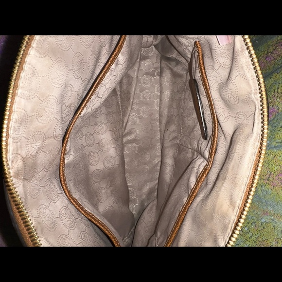 Michael Kors purse - Picture 5 of 6